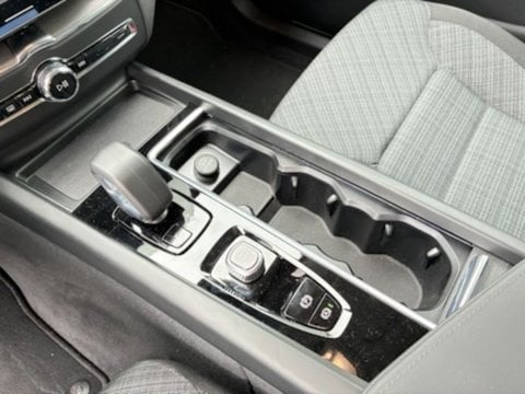 Voitures D'0Km À Lescar | Volvo Xc60 T6 Awd Hybride Rechargeable 253 Ch+145 Ch Geartronic 8 Star...