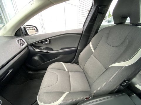 Voitures D'occasion À Lescar | Volvo V40 Ii D2 Adblue 120 Ch Momentum 5P