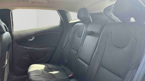 Voitures D'occasion À Toulouse | Volvo V40 D2 Adblue 120 Ch Geartronic 6 Momentum 5P