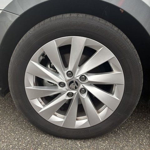 Voitures D'occasion À Lescar | Škoda Octavia Combi 2.0 Tdi 150 Ch Scr Dsg7 Selection 5P