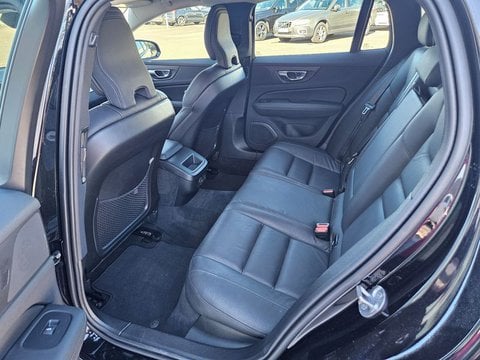 Voitures D'occasion À Saint Avit | Volvo V60 B4 197 Ch Dct7 Plus Style Dark 4P