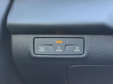 Voitures D'occasion À Tarbes | Volkswagen T-Roc 1.5 Etsi Evo2 Hybrid 150 Ch Dsg7 R-Line 5P