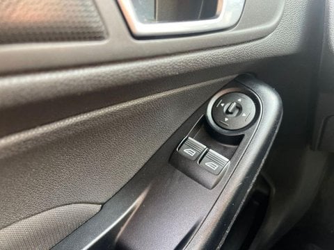 Voitures D'occasion À Bretigny Sur Orge | Ford Fiesta 1.25 82Ch Edition 5P