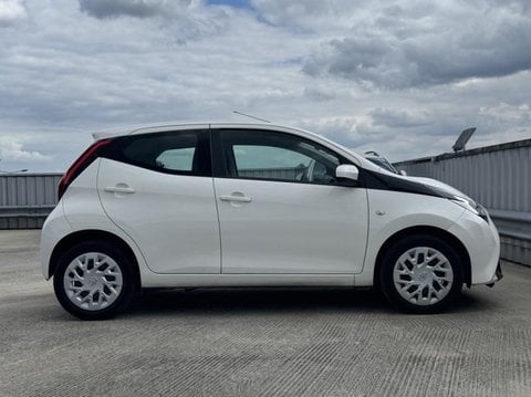 Voitures D'occasion À Saint-Ouen L'aumône | Toyota Aygo 1.0 Vvt-I 72Ch X-Play X-App 5P Mc18