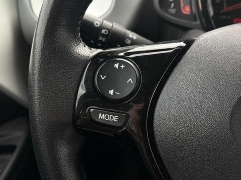 Voitures D'occasion À Saint-Ouen L'aumône | Toyota Aygo 1.0 Vvt-I 72Ch X-Play X-App 5P Mc18