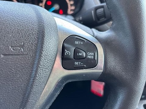 Voitures D'occasion À Saint Ouen L'aumône | Ford Tourneo Courier 1.5 Tdci 100Ch Ambiente