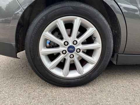 Voitures D'occasion À Beauvais | Ford Grand C-Max 1.5 Tdci 120Ch Stop&Start Titanium