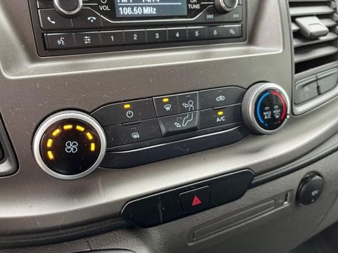 Voitures D'occasion À Etampes | Ford Transit Custom Fg 300 L1H1 2.0 Ecoblue 130 Hybrid Trend Bus...