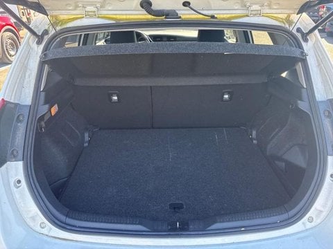 Voitures D'occasion À Beauvais | Toyota Auris Hsd 136H Design