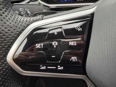 Voitures D'occasion À Pierrelaye | Volkswagen T-Roc 1.5 Tsi Evo 150Ch R-Line Dsg7