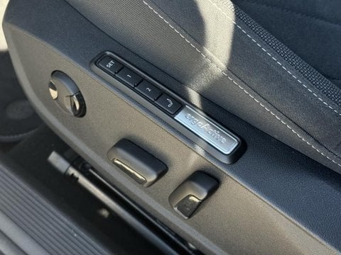 Voitures D'occasion À Saint-Ouen L'aumône | Volkswagen Golf 2.0 Tdi Scr 150Ch Style Dsg7