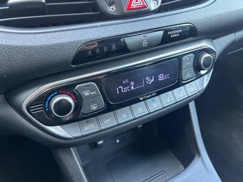 Voitures D'occasion À Sarcelles | Hyundai I30 1.6 Crdi 110Ch Edition Mondial