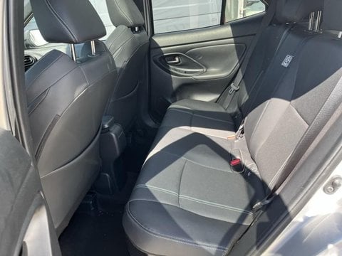 Voitures D'occasion À Saint-Ouen L'aumône | Toyota Yaris Cross 130H Première Mc24