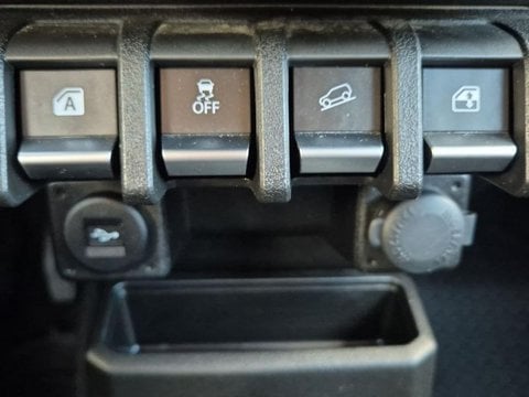 Voitures D'occasion À Corbeil-Essonnes | Suzuki Jimny 1.5 Vvt Privilège
