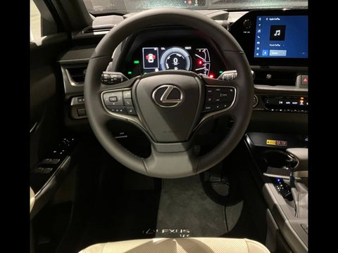 Voitures Occasion Lexus Ux 250H 2Wd Luxe To Techno Mc À Lanester