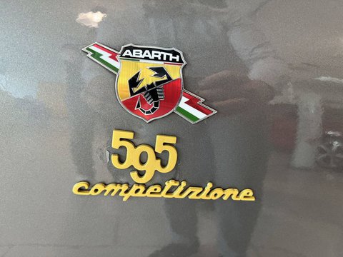 Voitures Occasion Abarth 500C Abarth 595C 1.4 Turbo 16V T-Jet 180 Ch Bva5 Competizione À Bourgoin-Jallieu