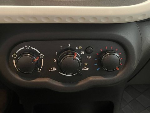 Voitures Occasion Renault Twingo Iii 1.0 Sce 70 Eco2 Intens À La Chapelle Aux Moines - Flers