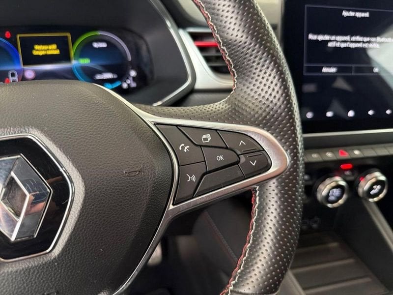 Renault Captur E-Tech 145 - 21 R.S. Line 2022 — photo 20