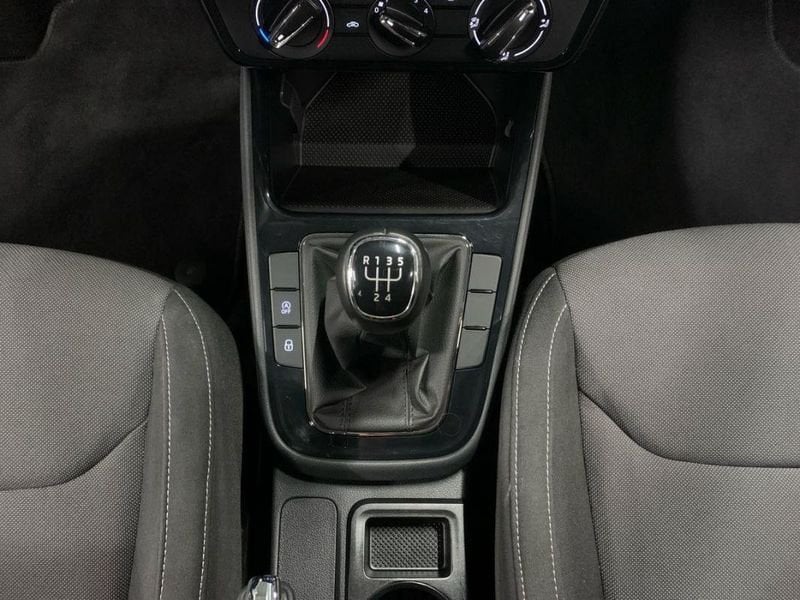 Škoda Fabia 1.0 MPI 80 ch BVM5 Selection 2024 — photo 11
