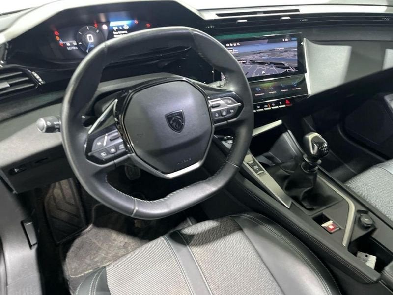 Peugeot 308 SW PureTech 130ch S&S BVM6 Allure Pack 2022 — photo 10