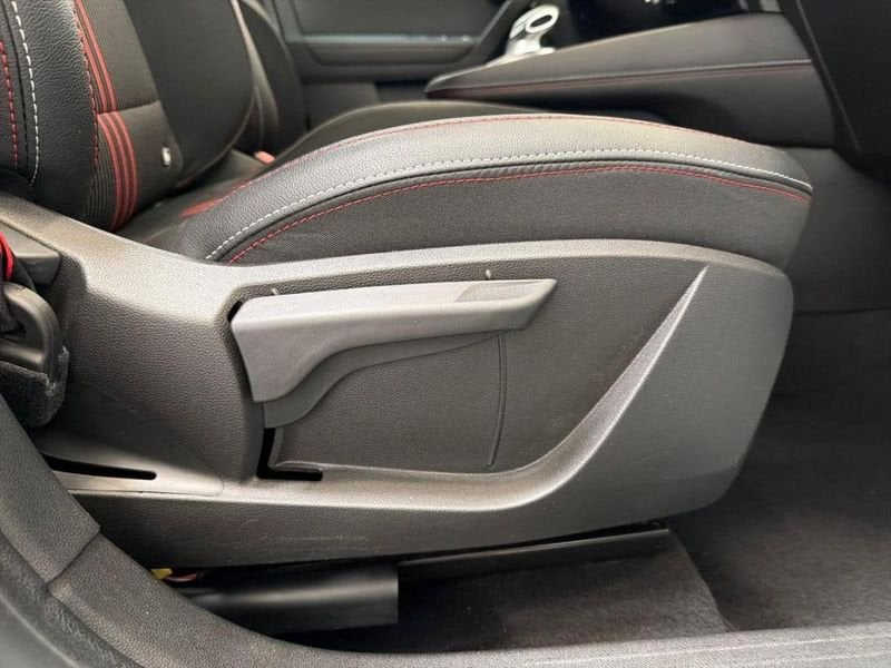 Renault Captur E-Tech 145 - 21 R.S. Line 2022 — photo 14