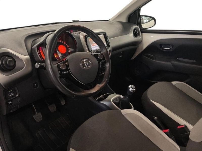 Toyota Aygo 1.0 VVT-i x-wave 3 2017 — photo 10