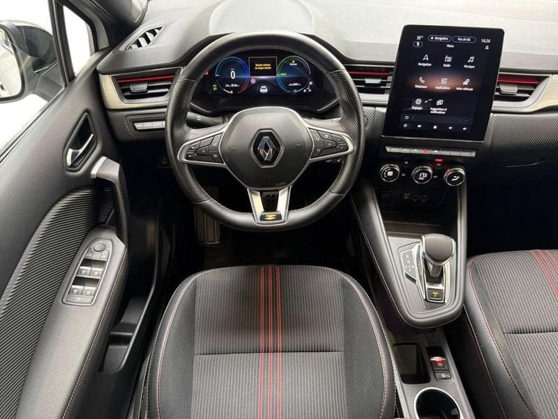 Renault Captur E-Tech 145 - 21 R.S. Line 2022 — photo 24