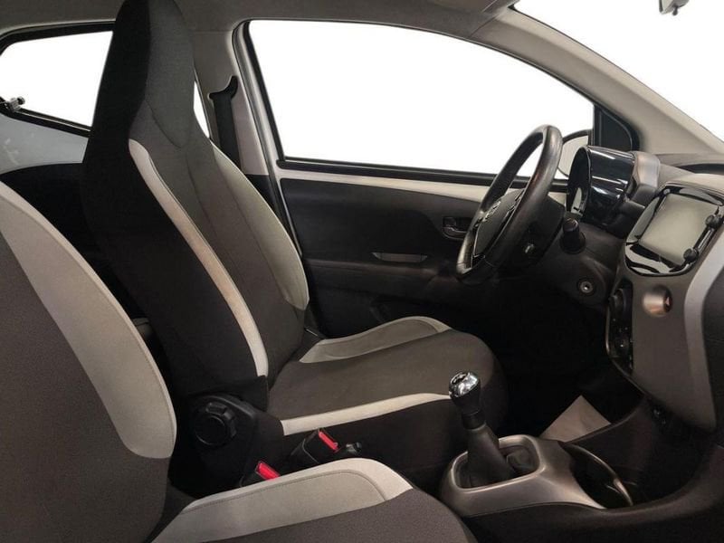 Toyota Aygo 1.0 VVT-i x-wave 3 2017 — photo 14