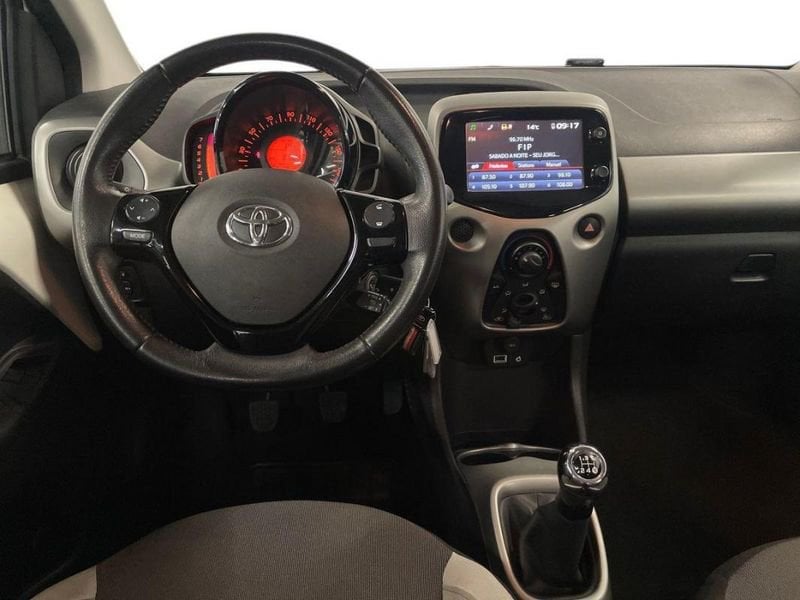 Toyota Aygo 1.0 VVT-i x-wave 3 2017 — photo 25